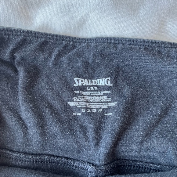 Black Leggings with Pockets - Picture 5 of 5